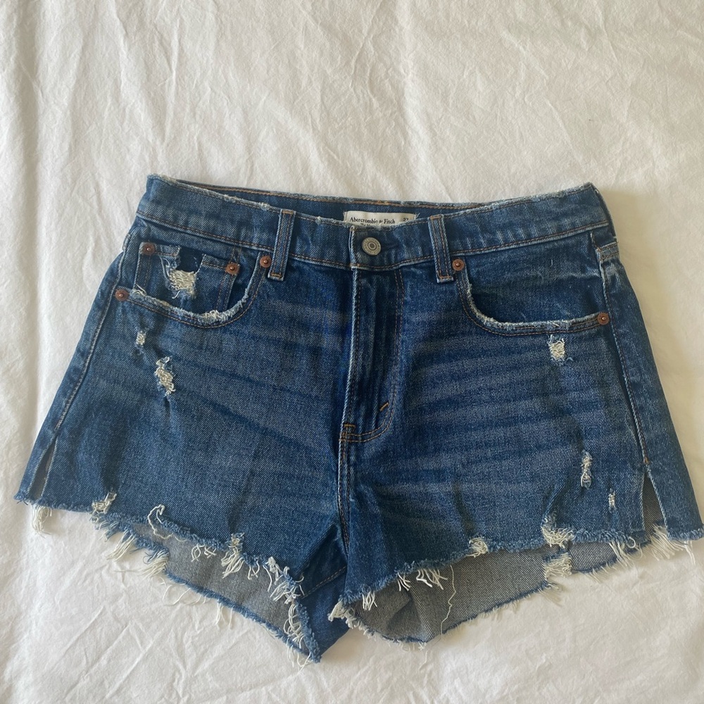 Abercrombie & Fitch The Mom Short Mid-Rise